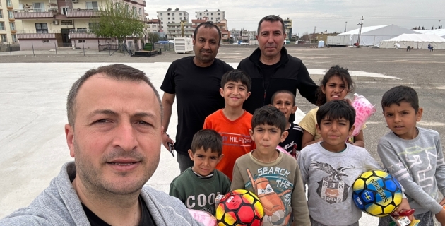Sağlık Bakanlığı Güvenlik Personelleri Depremzede Çocuklarla Futbol Oynadı