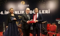 Başkan Tosyalı’ya ‘Yılın Belediye Başkanı’ Ödülü