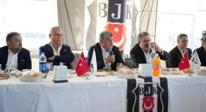 Beşiktaş Başkan Adayı Serdar Adalı’ya İskenderun’da Görkemli Karşılama